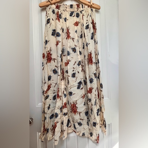 VINTAGE PAPER MOON - Floral Skirt - Picture 2 of 5